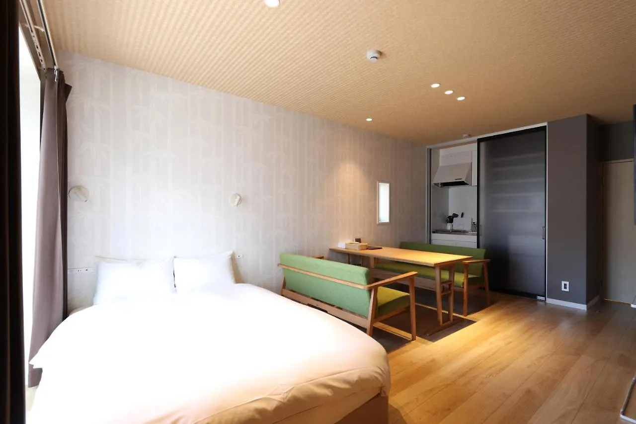 5 Minutes Shin-Osaka 9 Apartment Japan